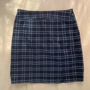* new condition* Garage xs skirt